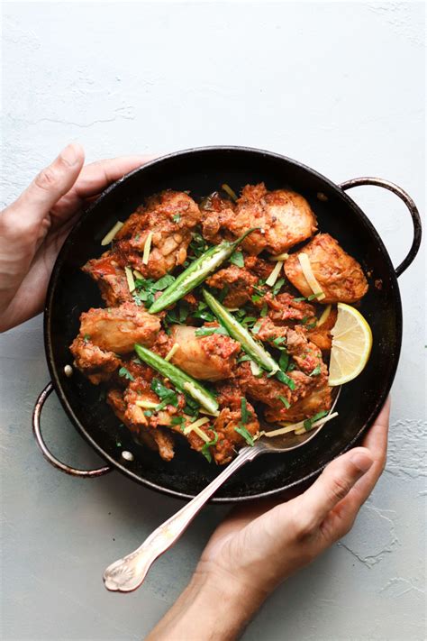 Pakistani Chicken Karahi (Easy & Authentic) | Recipe in 2020 | Chicken ...