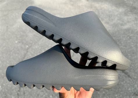 Smoke Grey Appears On This adidas Yeezy Slide - Sneaker News