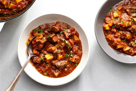 Beef Stew With Vegetables and Tomatoes Recipe