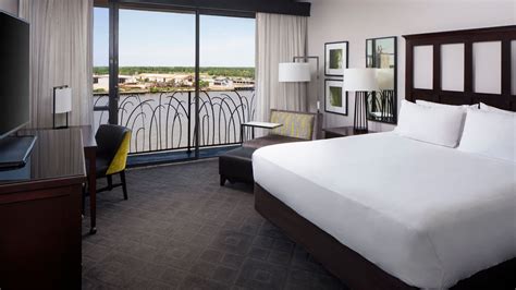 Downtown Savannah, GA Riverfront Hotels | Hyatt Regency Savannah