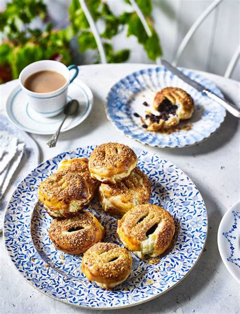 Eccles cakes recipe | Sainsbury's Magazine