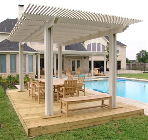 Pros and Cons to Outdoor Pergolas