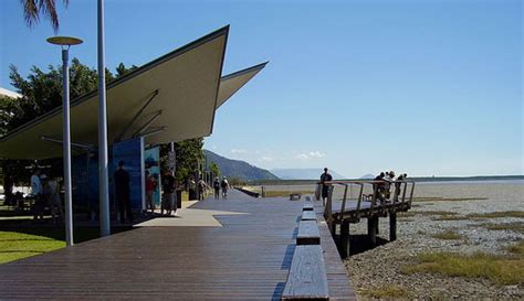 Cairns Attractions | Cairns Esplanade Lagoon Attractions