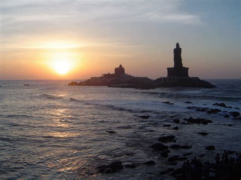 Sunrise and Sunset in Kanyakumari « HolidayRentals Blog