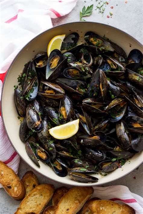 Steamed Mussels with Garlic and Parsley - Little Broken