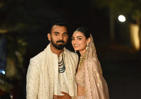 Nw: Athiya Shetty-KL Rahul wedding: Couple makes first public look as ...