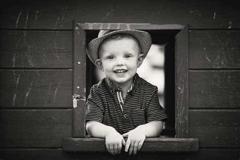 Beautiful black & white photography capturing the magic of childhood ...