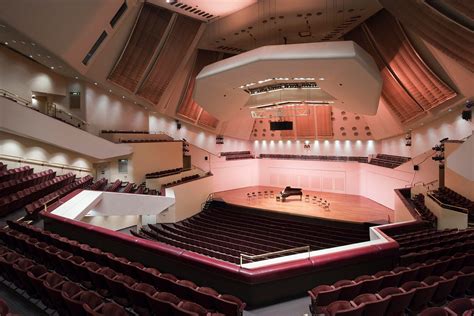 THEATRE ROYAL & ROYAL CONCERT HALL (Nottingham) - All You Need to Know ...