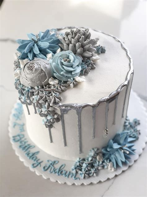 Baby blue and silver birthday cake 💙💎 : r/cakedecorating