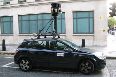 Google's Street View cameras get quality boost - BBC News