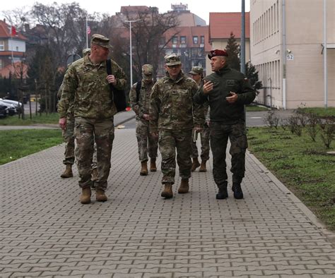 US Army Maj. Gen. Beck visits Camp Kosciuszko, Poland | Article | The ...