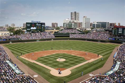 Cubs Unveil 2018 Food Lineup For Wrigley Field | Mlb stadiums, Wrigley ...