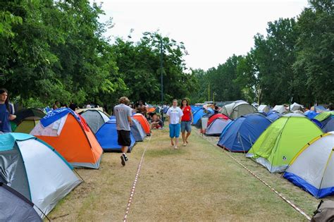 9 Camping Tips for the Festival Newbie | Country music festival ...