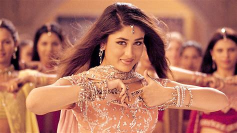 Recreate Kareena Kapoor Khan’s Bole Chudiyan outfit at your BFF’s ...