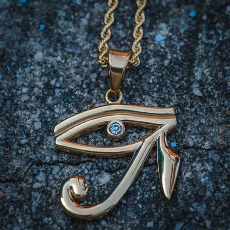 Eye of Horus Necklace | Eye of horus necklace, Ancient egyptian jewelry ...