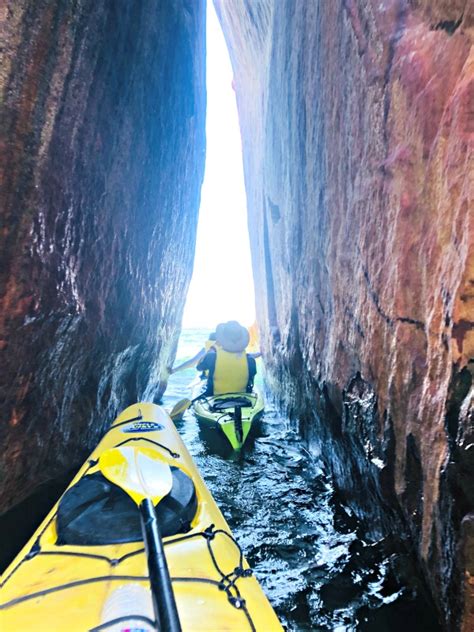 8 Ways to have the Best Pictured Rocks Kayaking tour