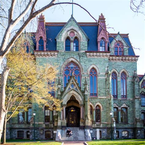 Philadelphia Engagement Session at UPENN Campus | Upenn campus, Upenn ...