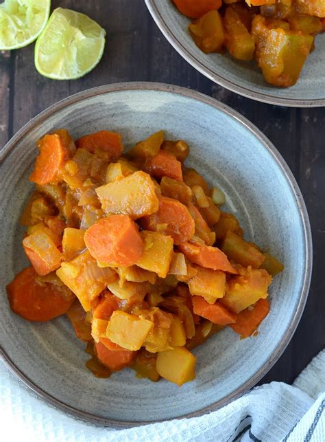 Vegan Kabocha Squash Red Curry - Creamy, Low in Fat, Easy to Make!