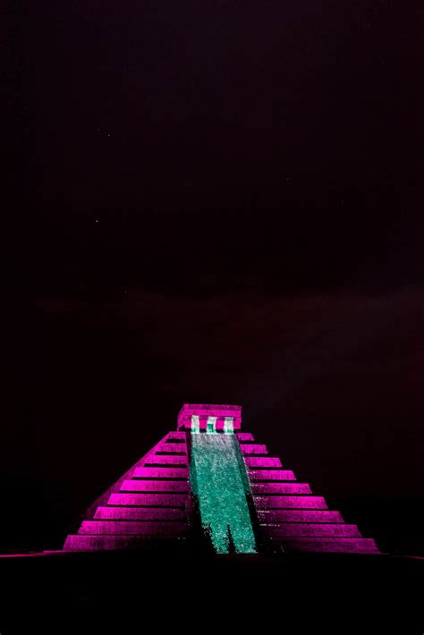 Mexico || Chichen Itza at Night - Sed Bona