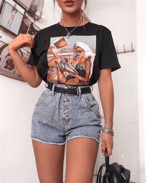 Aesthetic Summer Outfits 2021 - Pretty Summer Outfits for 2021 | Soft ...