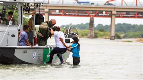 The Danger Migrants Confront at the Rio Grande - The New York Times