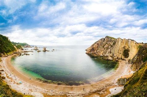 Playa del Silencio - Guide to a Secluded Beach in Asturias, Spain