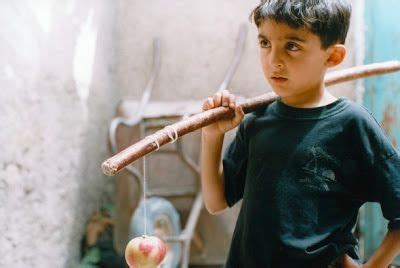 The Apple (Samira Makhmalbaf, 1998) | Great films, Film, Short film