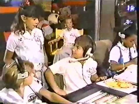 The Kidsongs TV Show Intro - 1987 - YouTube