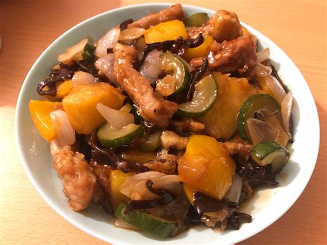 [Homemade] Tangsuyuk (Korean Sweet and Sour Pork) : r/food