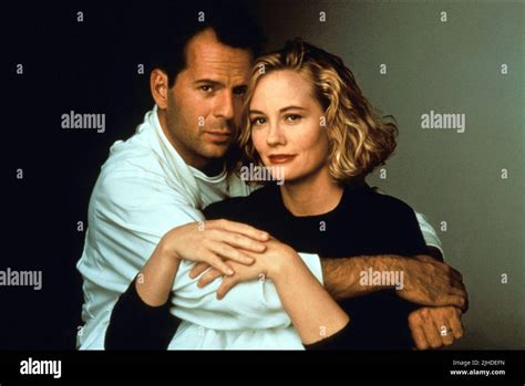 CYBILL SHEPHERD, BRUCE WILLIS, MOONLIGHTING, 1985 Stock Photo - Alamy