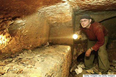 Israeli Court Finds No Evidence 'Lost Tomb Of Jesus' Is A Fraud | HuffPost