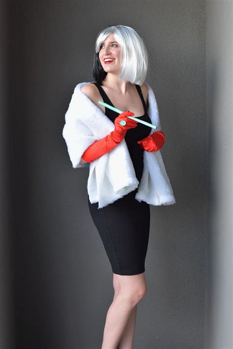 DIY Cruella Deville Costume – Sew Bake Decorate