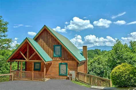 RU - A Mountain View Theater Lodge - Pigeon Forge, Tennessee, Cabins ...