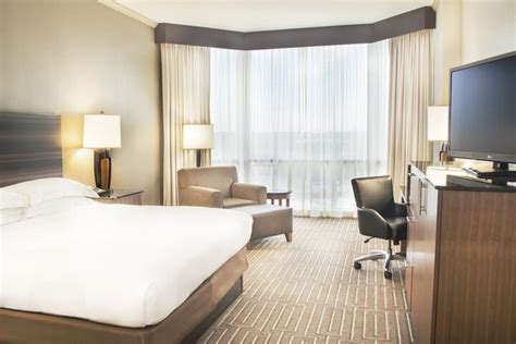 Hilton Charlotte University Place Charlotte | Bookonline.com