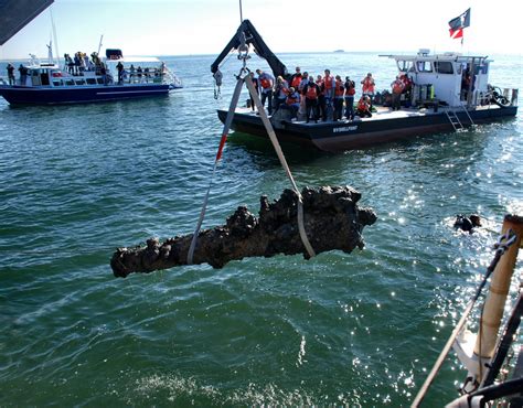 The Shipwrecked Remains of Blackbeard's Scourge of the Seas: The Queen ...