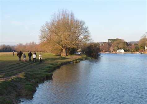 A Cockle-Warming Winter Walk Around Cookham | Londonist