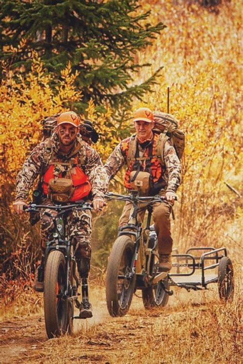 Top 5 Latest Gadgets For Hunting | Remorque pour vélo, Vélo randonnée ...