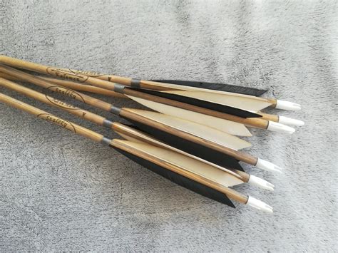 Premium Wooden Arrows, 5 inch Long Feathers – Kelemen's Archery