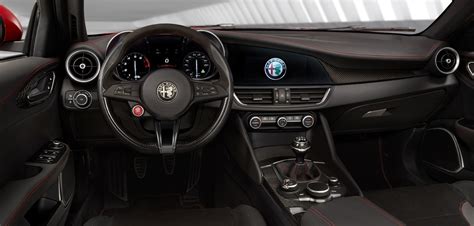 2016 Alfa Romeo GIULIA Interior 11