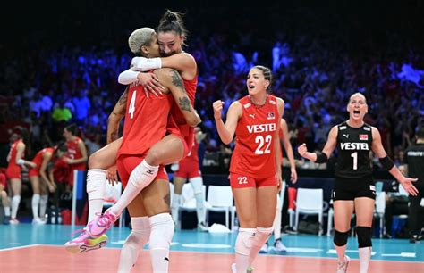 Turkey's women's volleyball team defeats Serbia to clinch first ever ...