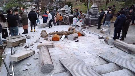 Japan earthquake kills four, viral videos show nationwide panic