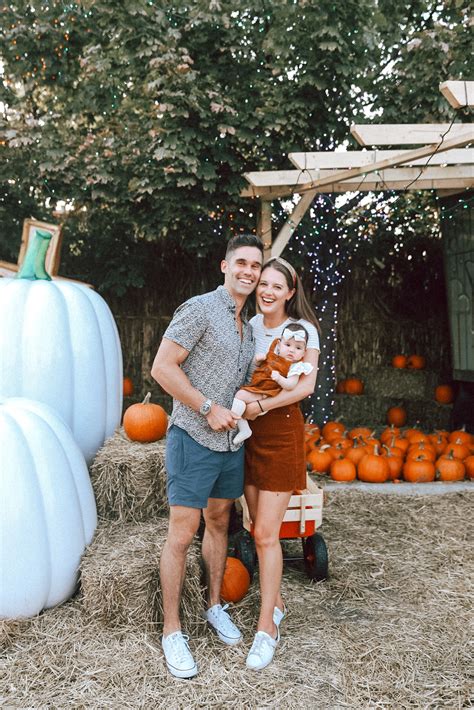 Cutest family fall outfits & 7 tips for the best family photos – Jess Keys