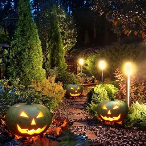 Attractive Great Decoration Ideas for a Halloween Garden Party ...