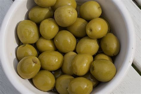 Pitted Manzanilla Olives