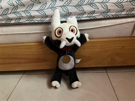 I finally buy the king plush it looks so cute : r/TheOwlHouse