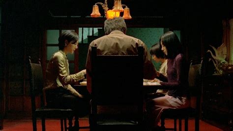 A Tale of Two Sisters [2003] Review: Every Family Has Its Dark Secrets ...