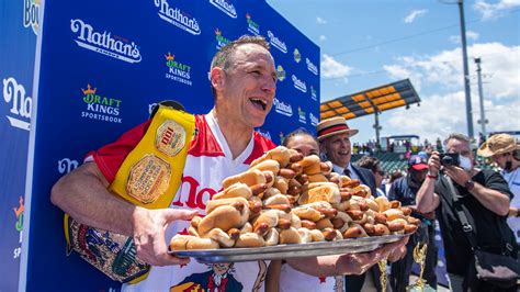 Hot dog shortens life, study says. Is Nathan's Joey Chestnut worried?