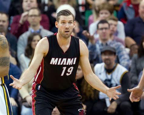 Miami Heat buyout Beno Udrih, avoid luxury tax