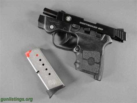 Gunlistings.org - Pistols Smith And Wesson Bodyguard 380 With Laser