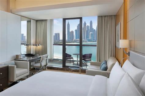 Hilton opens 608-room hotel in Palm Jumeirah, Dubai – Vacation ...